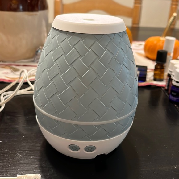 Young Living Other Young Living Sweet Aroma Diffuser For Essential Oils Poshmark